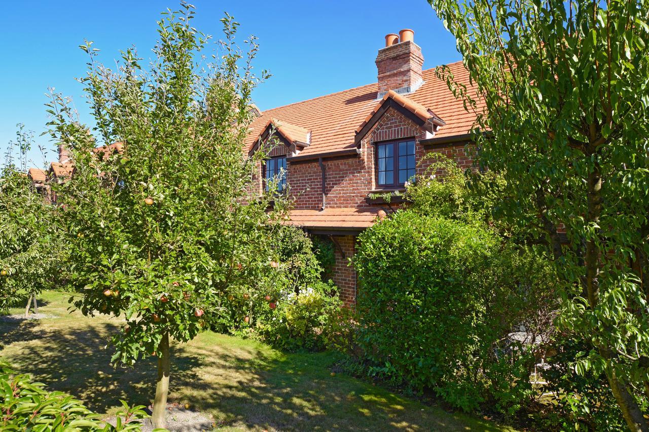 Compass Cottage - Monaco Resort Nelson Exterior photo